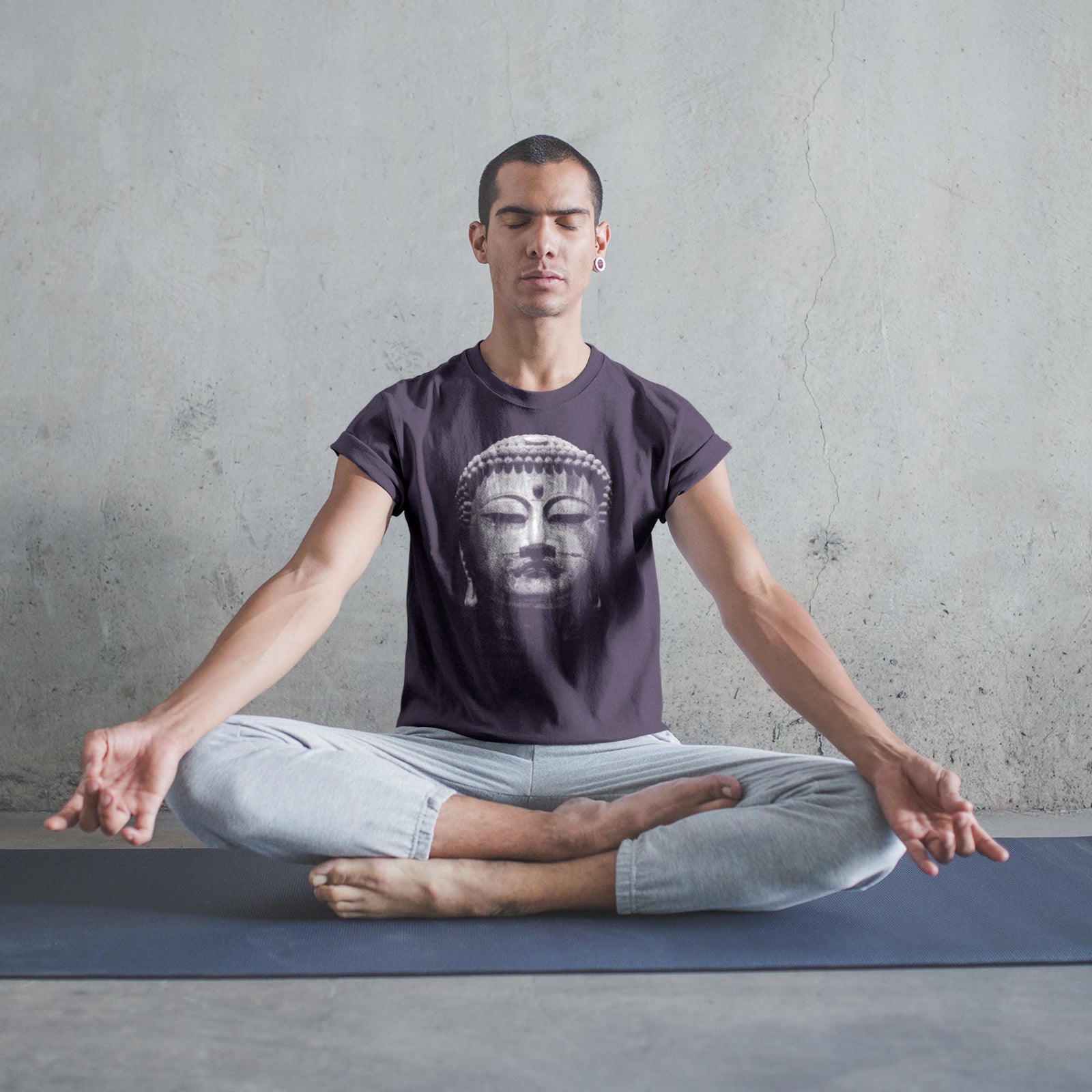 The Great Buddha of Kamakura | Japanese Protection Deity | Amitabha Nembutsu Mantra | Vintage Buddhist Gift | Graphic Art T-Shirt Tee