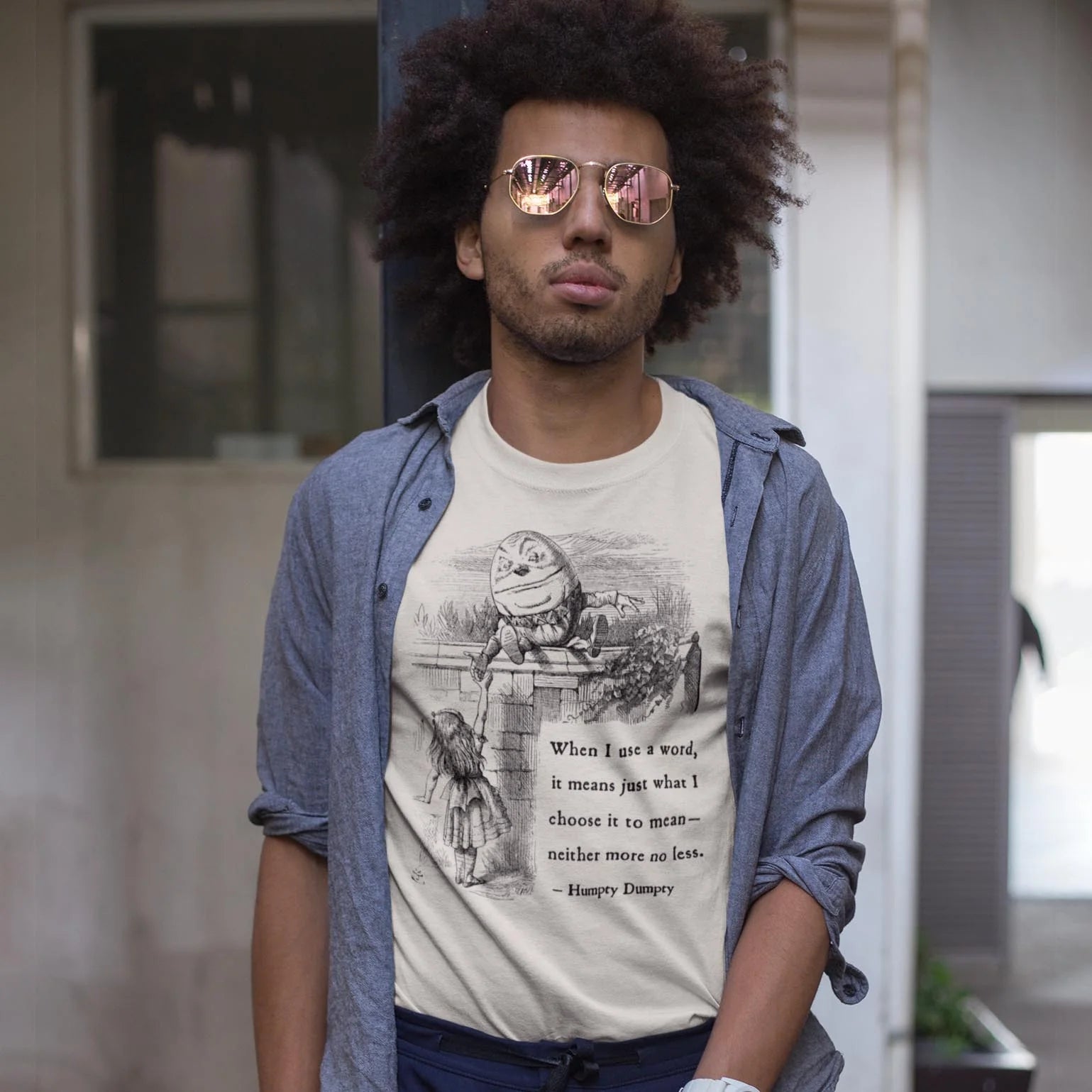 Humpty Dumpty Tenniel Illustration | Through The Looking Glass, Alice In Wonderland | Lewis Carroll Vintage Literary Art T-Shirt