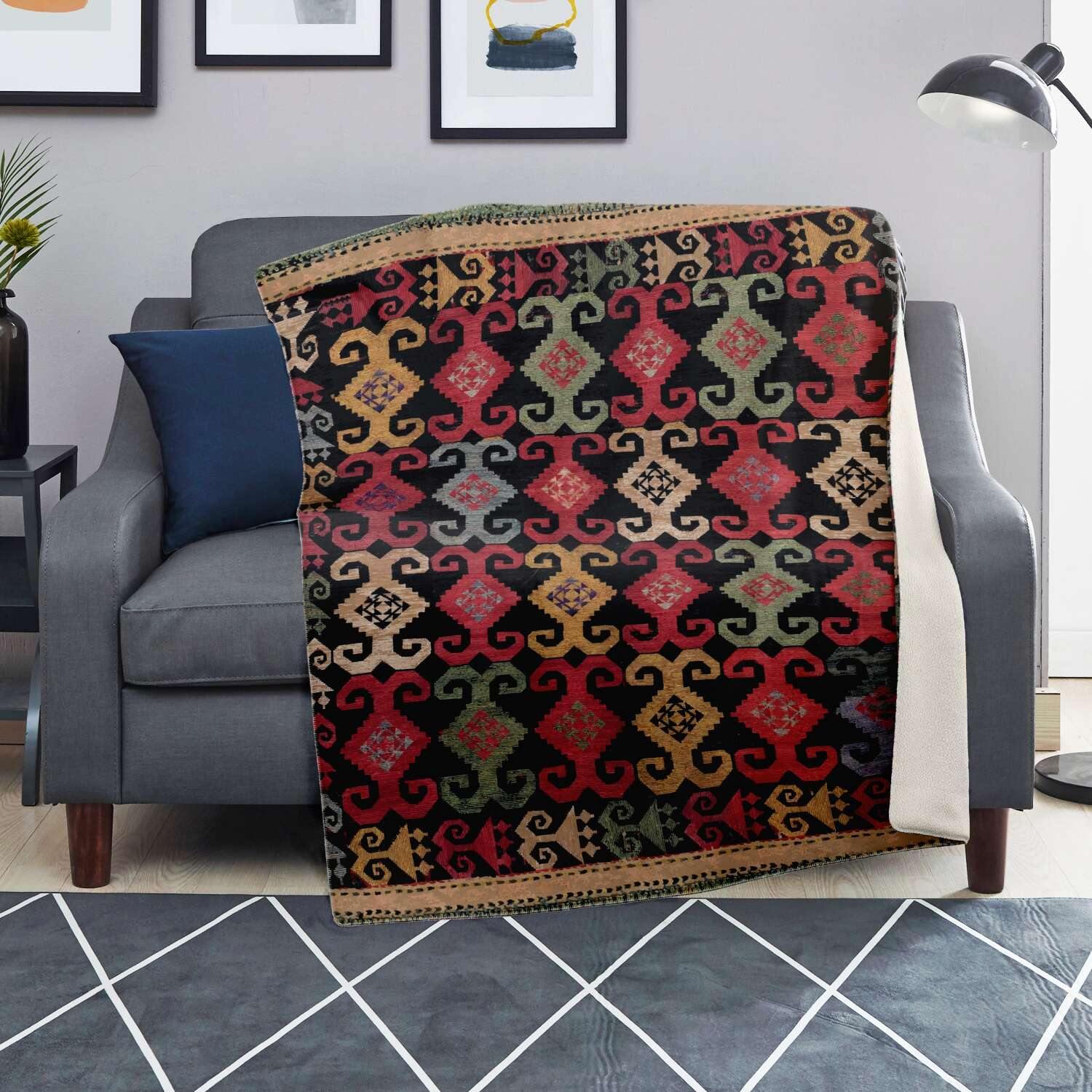 Sherpa Fleece Blanket Fleece Blanket: Antique Lakai-Tribe Design