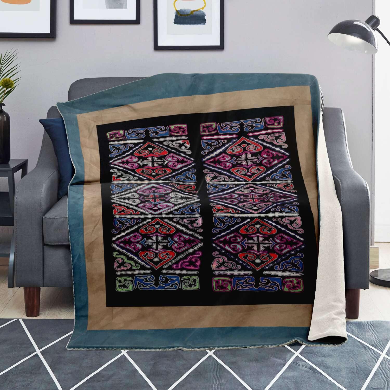 MIAO CULTURE 19TH-CENTURY DESIGN | Sherpa Fleece Blanket