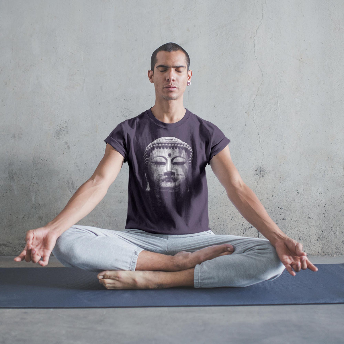 The Great Buddha of Kamakura | Japanese Protection Deity | Amitabha Nembutsu Mantra | Vintage Buddhist Gift | Graphic Art T-Shirt Tee