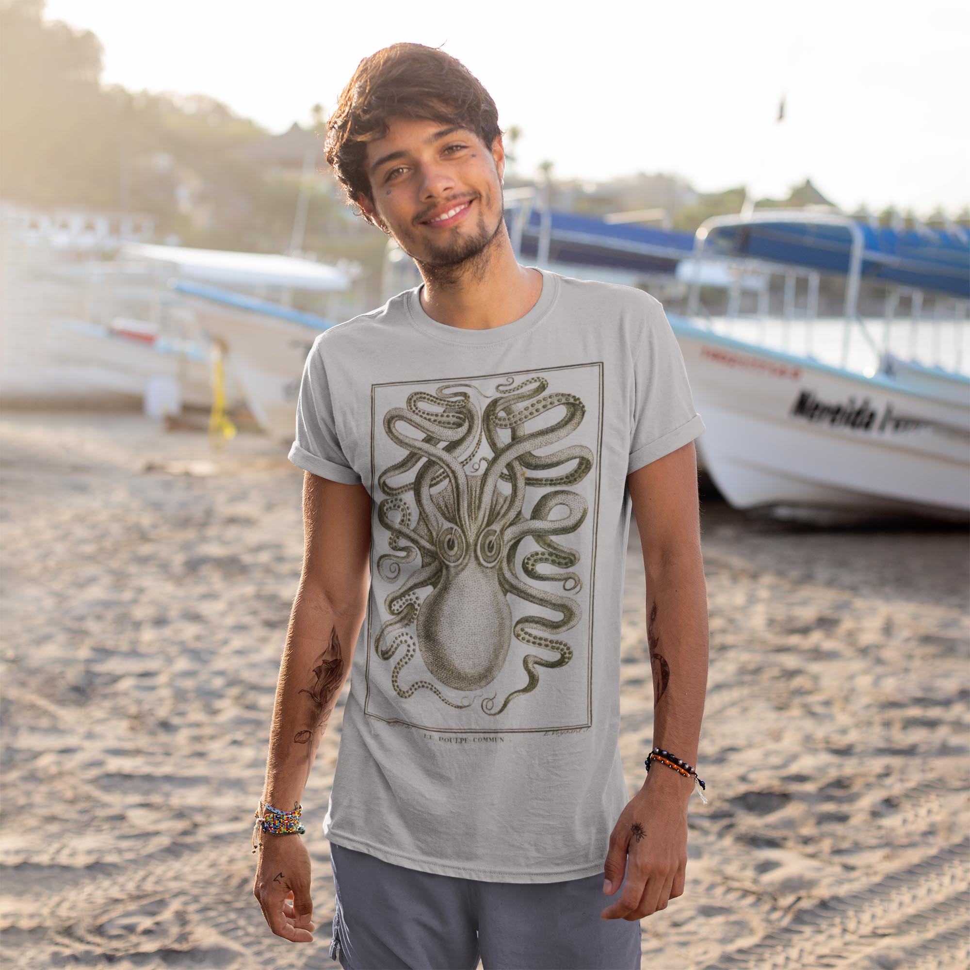 T-Shirts The Kraken, Norse Viking Mythology, Seamonster, Giant Squid, Octopus Vintage Graphic T-Shirt